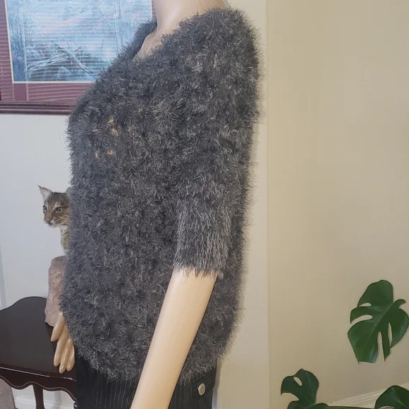 Guess s fuzzy webbed mesh unique top very soft stretchy - Picture 3 of 11